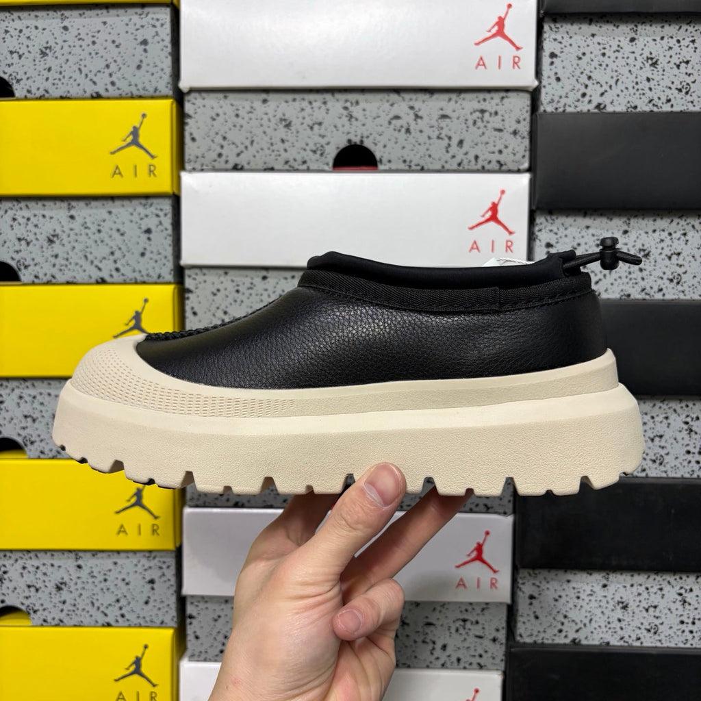 UGG Neumeel Deco Slip-On – Leather Moccasin Sneaker with Shearling Lining, Cream Lug Sole & Black Toggle
