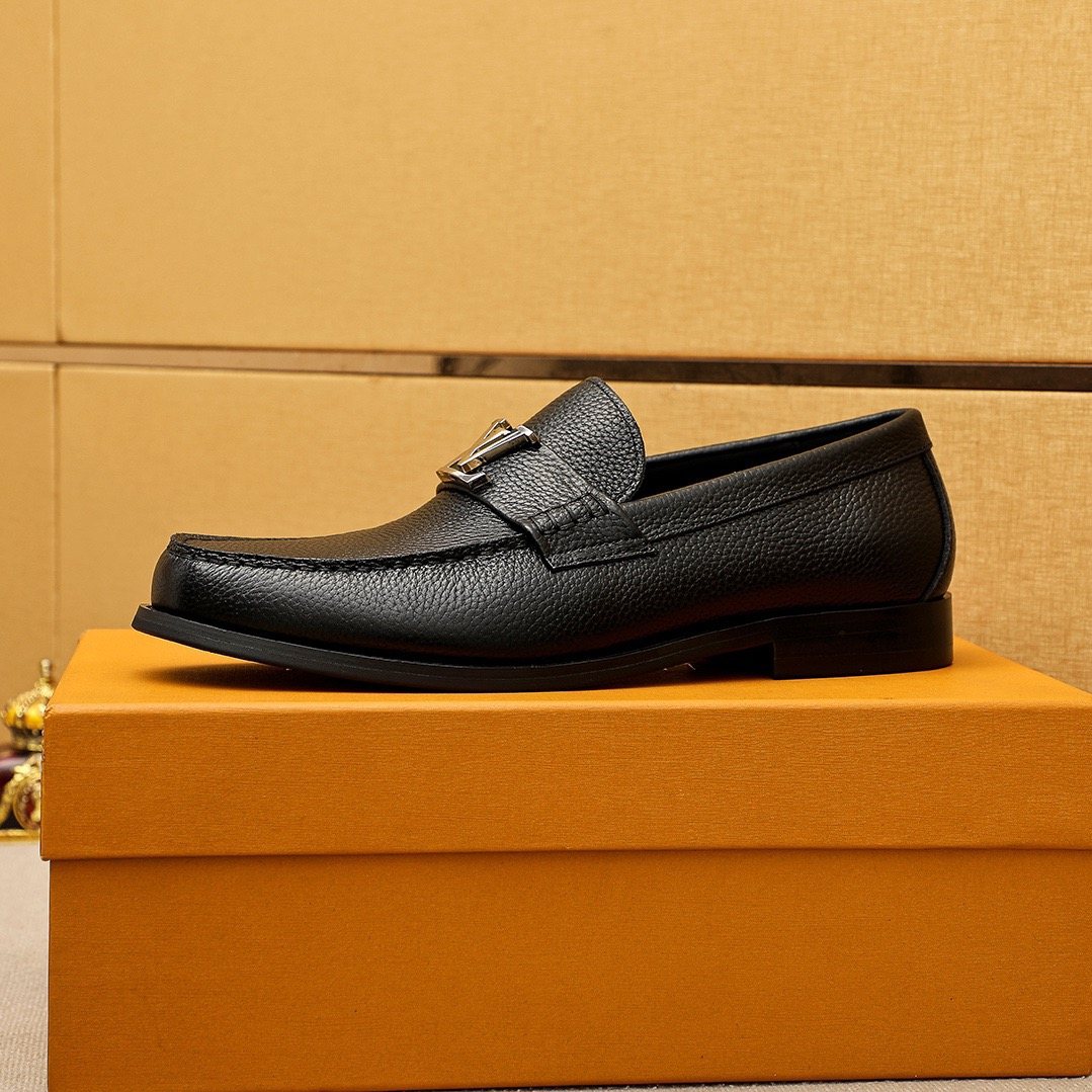 Louis Vuitton Black Pebbled Leather Loafers