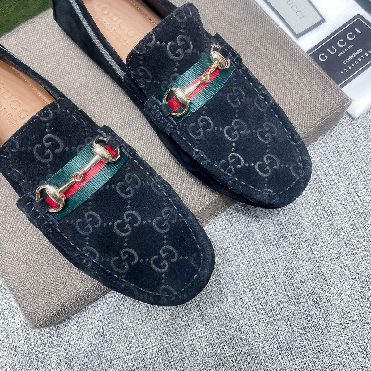 Gucci Black Patterned Loafers with Green and Red Accents